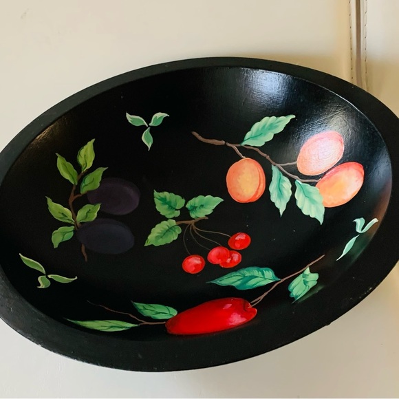 Wooden hand painted Bowl - Picture 6 of 8